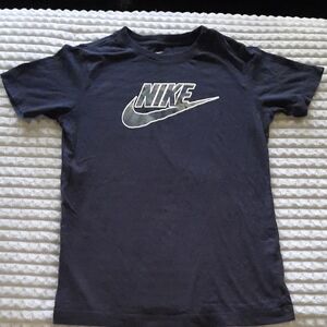 Nike Black Shoet Sleeve Tee With Camo And White Logo, YL